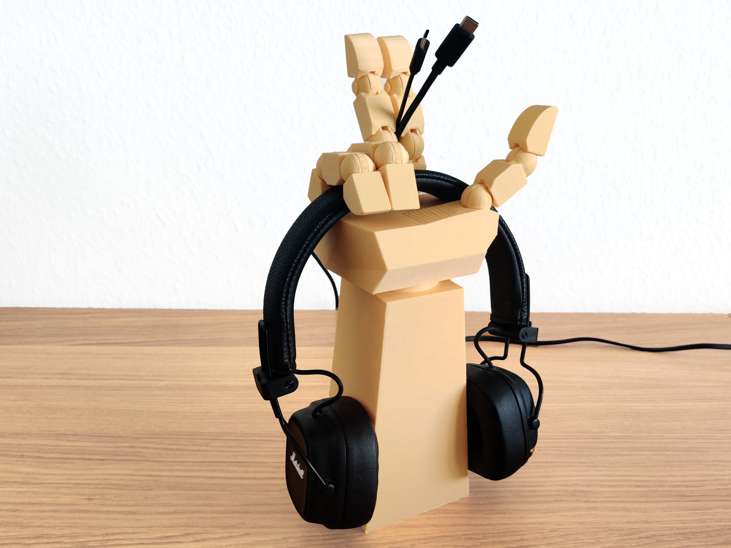 Creative Wooden Headphone Stand - 3D Printed Movable Hand as Desk Organizer & Stylish Decor