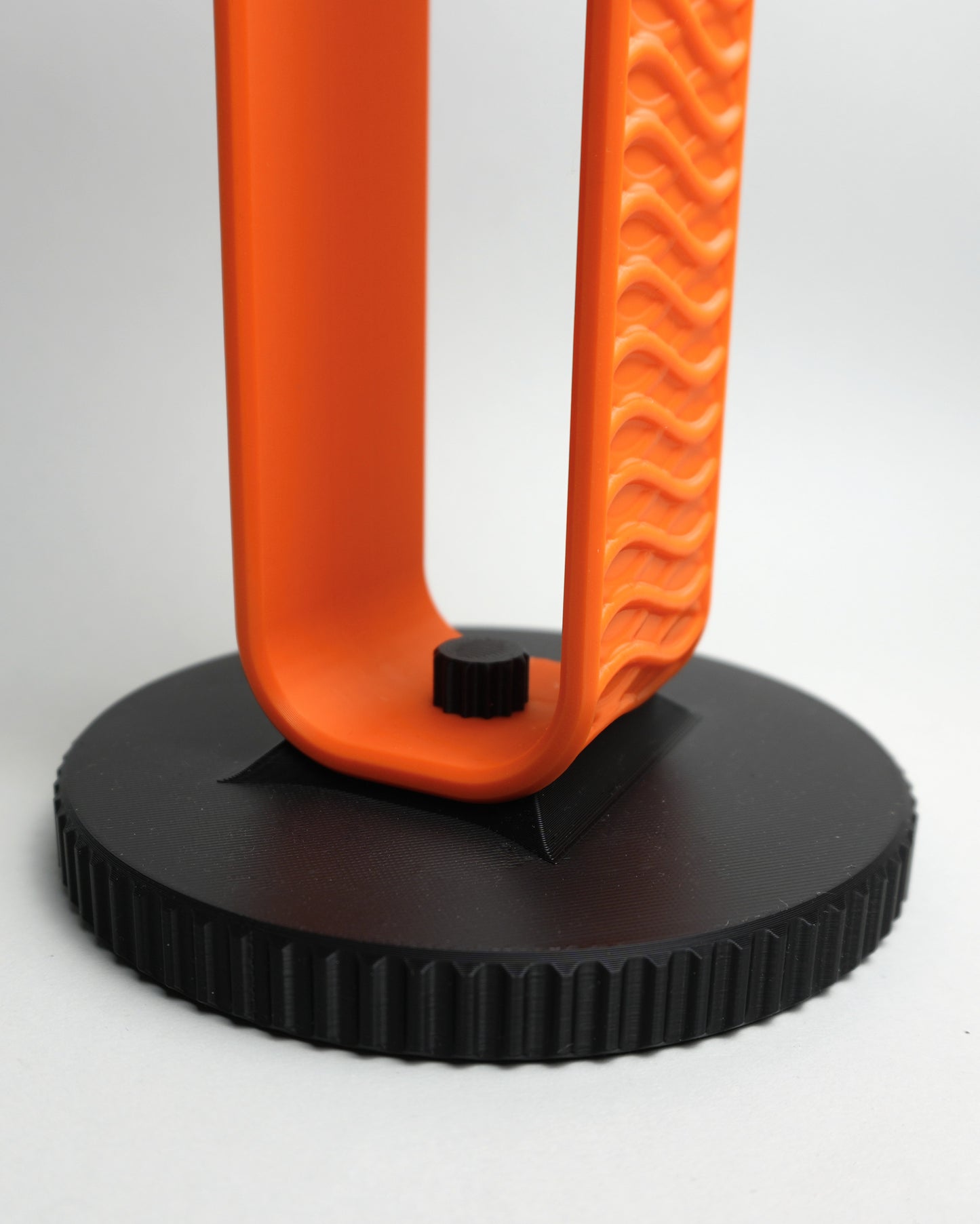 Modern Tech Style Headphone Stand - Futuristic 3D Printed Headset Holder for Minimalist Home