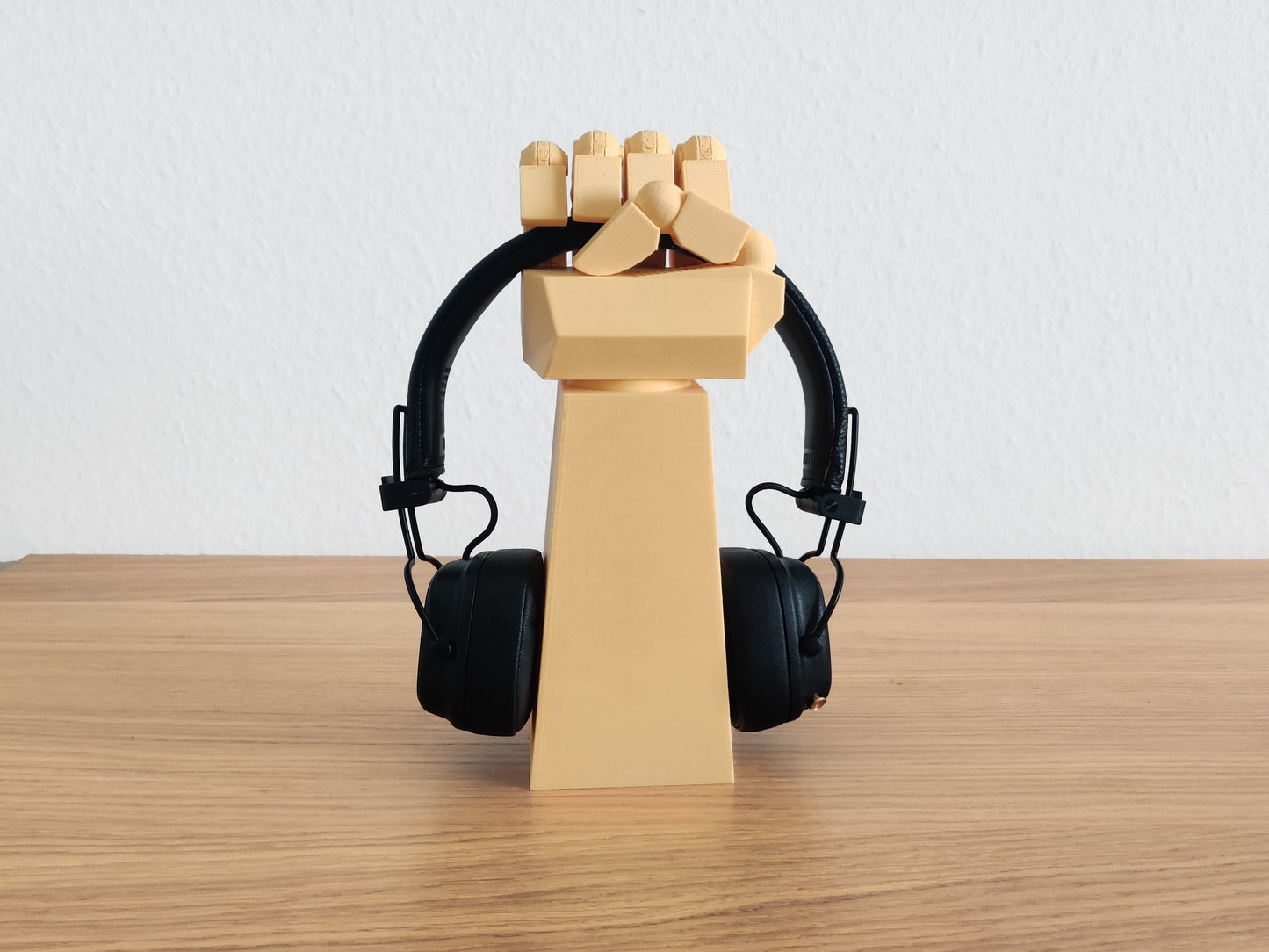 Creative Wooden Headphone Stand - 3D Printed Movable Hand as Desk Organizer & Stylish Decor
